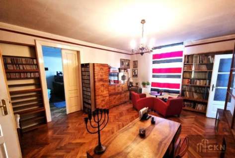 Duże mieszkanie 4 pokojowe w ścisłym centrum