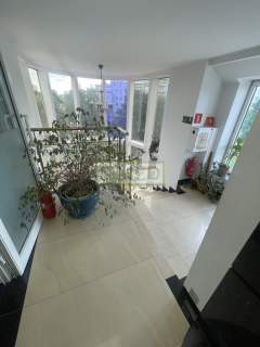 Wysoki standard,skosy,recepcja,parking,ochrona,24h