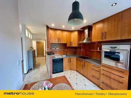 Apartament z dwoma miejscami parkingowymi w cenie
