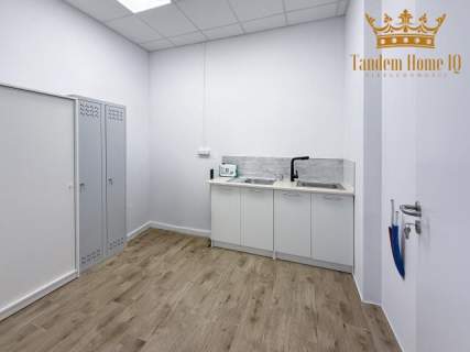 Do wynajęcia lokal 300 m2, parter ogórdek i parking