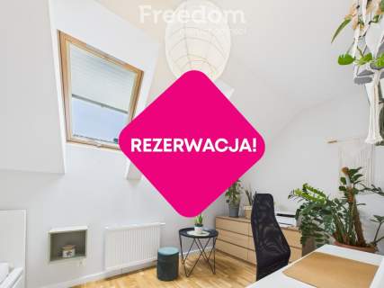 Trzykondygnacyjny bliźniak o wysokim standardzie