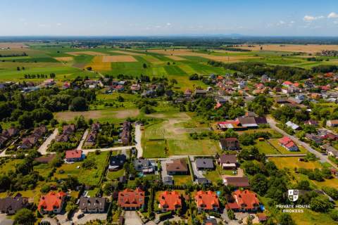 Na sprzedaz działka budowlana z mediami w pobliżu