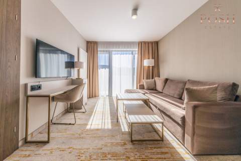 widok na basen inwestycja balkon własna sauna