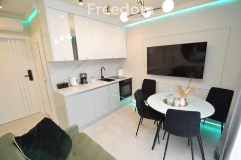 Nowy apartament z balkonem.