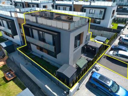 Apartament z ogródkiem i tarasem na dachu Węgrzce