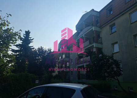 3 pokoje,ok.68m,I piętro, miejsce parkingowe ,blok