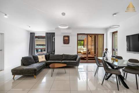 Jasny Apartament 77 m2 - 2 pok - Taras 65m2 - Wola