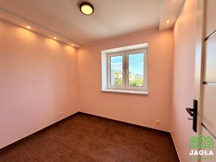 Dom z garażem po Kapitalnym Remoncie Ogród Zimowy