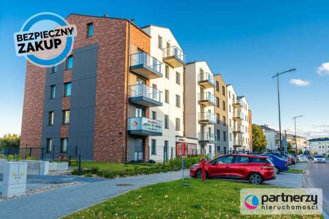 2 pokoje z balkonem, miejscem w hali i komórką