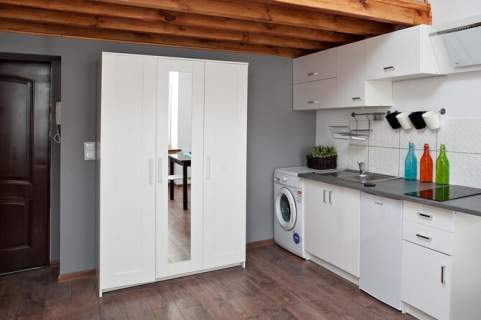 Wynajmę jasne studio z andresolą, Żeromskiego 6
