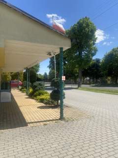 Obiekt usługowy 79 m z dużym parkingiem Orły