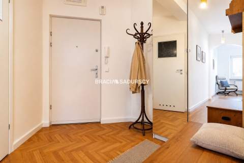 Mieszkanie z widokiem, balkon, winda, garaż