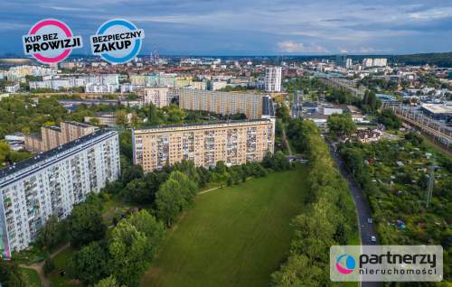 Kawalerka do remontu blisko plaży i SKM