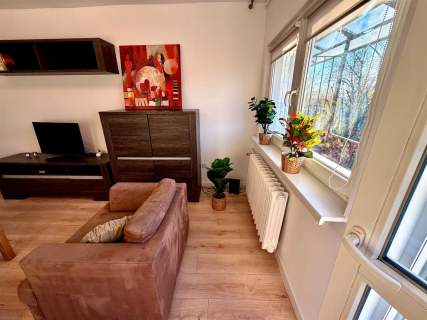 Hipoteczna-przestronne dwa pokoje, balkon, parking