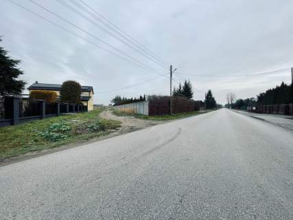 Prąd, woda, kanalizacja Droga utwardzona