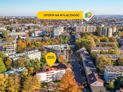 Lokal mieszkalno-usługowy w centrum.