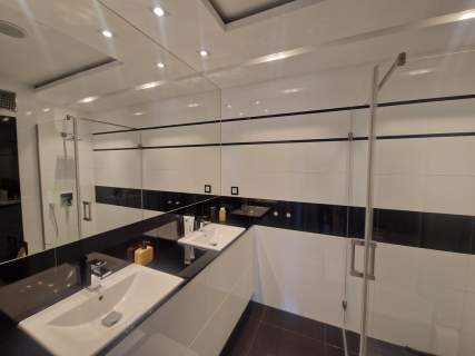 3 pokoje w APARTAMENTOWCU 2 MIEJSCA PARKINGOWE