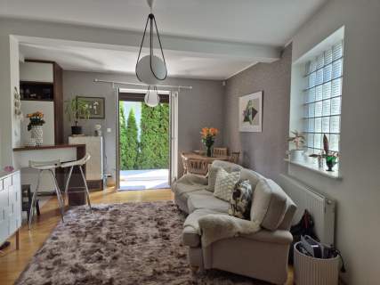 Luksusowy apartament z pieknym ogrodem