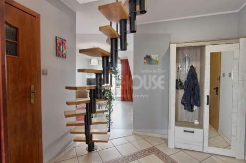 3 pokoje, balkon - oś. Majowe