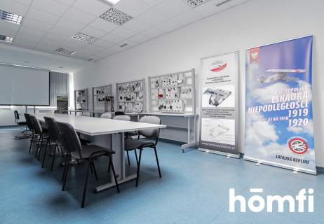 Budynek biurowo magazynowy i domem jednorodzinnym