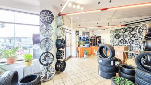 Lokal wolnostojący 334m2 6 m.parkingowych