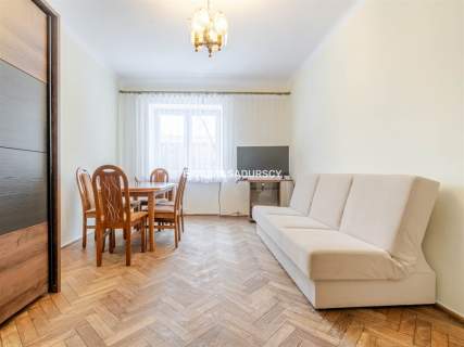 2-pokojowe z osobną kuchnią.