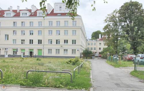 Racławicka27-ciche/zamknięty teren/parking