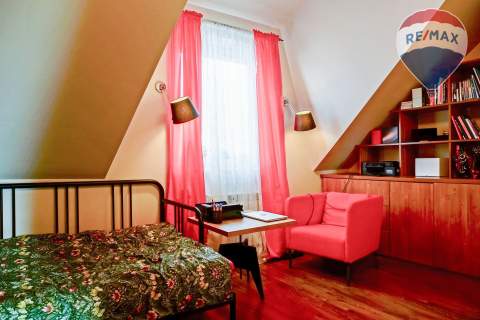Dom 275m2 z usługowym parterem, Żyrardów