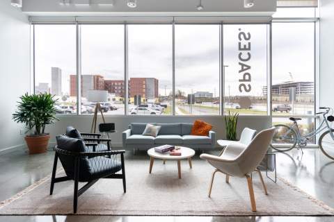 Postaw na biuro wirtualne Spaces Koneser Building
