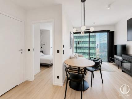 Dwupokojowy apartament - Towarowa Towers