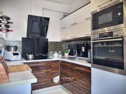Dwa tarasy 12m2 i 13m2, prywatny parking