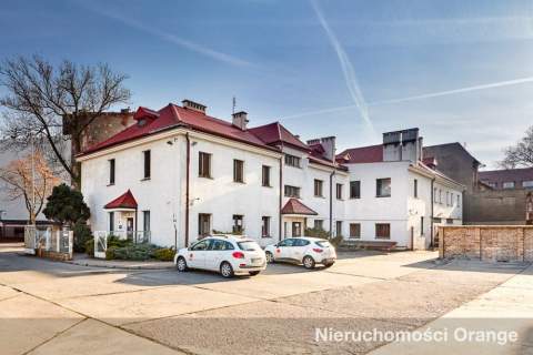 Budynek biurowo-usługowy przy Parku Centralnym
