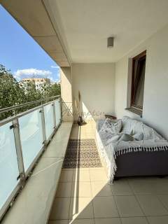 Apartament na Marinie w niskiej zabudowie
