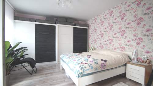 Sprzedaż komfortowe mieszk.99 m2. garaż Krapkowice