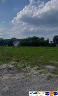 Działka 2323 m pod dom i usługi.