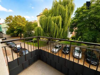 1 PIĘTRO ŚCIŚLE CENTRUM 49M2 BALKON