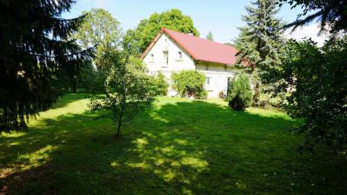 Siedlisko - dom plus teren 1,1020 ha . Kedrzyno gmina Siemyśl