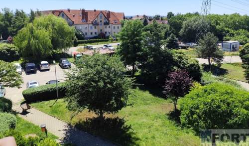 Do sprzedaży dwa pokoje z dużym balkonem