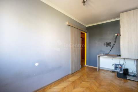 Trzypokojowe mieszkanie. 1 piętro. Podtatrzańska.
