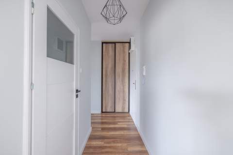 DUŻY BALKON JASNE DOBRZE SKOMUNIKOWANE