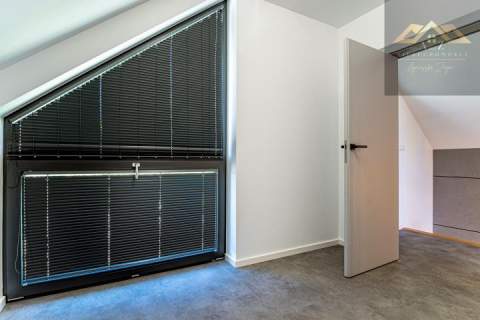 DOM Z PANORAMĄ TARNOWA ZAWADA 75 M2 8 ARÓW 30-METROWY TARAS
