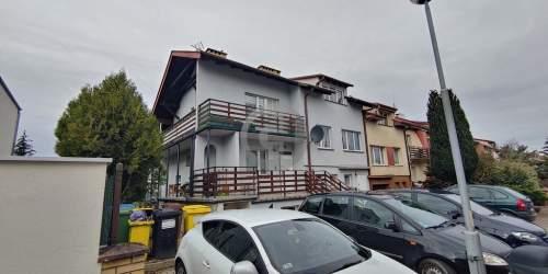 Dom inwestycyjny na sprzedaż - 8 mieszkań 