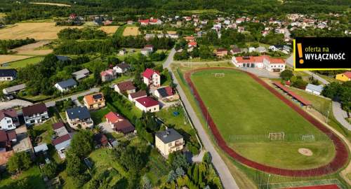 Dom przy stadionie-przestrzeń do aktywnego życia