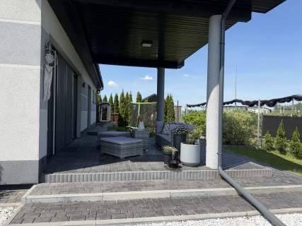 Ładny komfortowy Dom Parterowy 2 Garaże Monitoring sauna