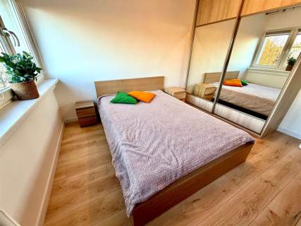 Hipoteczna-przestronne dwa pokoje, balkon, parking