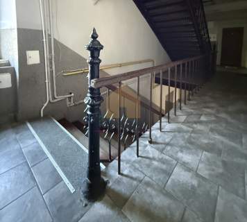 Ładna kawalerka 40m2 na 1 - piętrze.