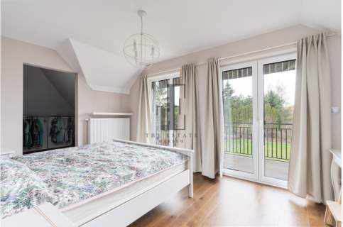 Dom wolnostojący 186 m2 duża działka 1603 m2