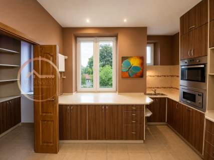 4pokoi,120m2,balkon,do wprowazeniaBlok cegła Leśne