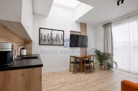 Nowe studio balkon, garaż, ostatnie piętro.