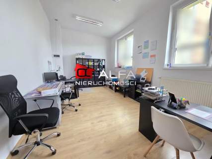 Lokal użytkowy 75 m2 w odnowionym biurowcu z windą, niskimi o